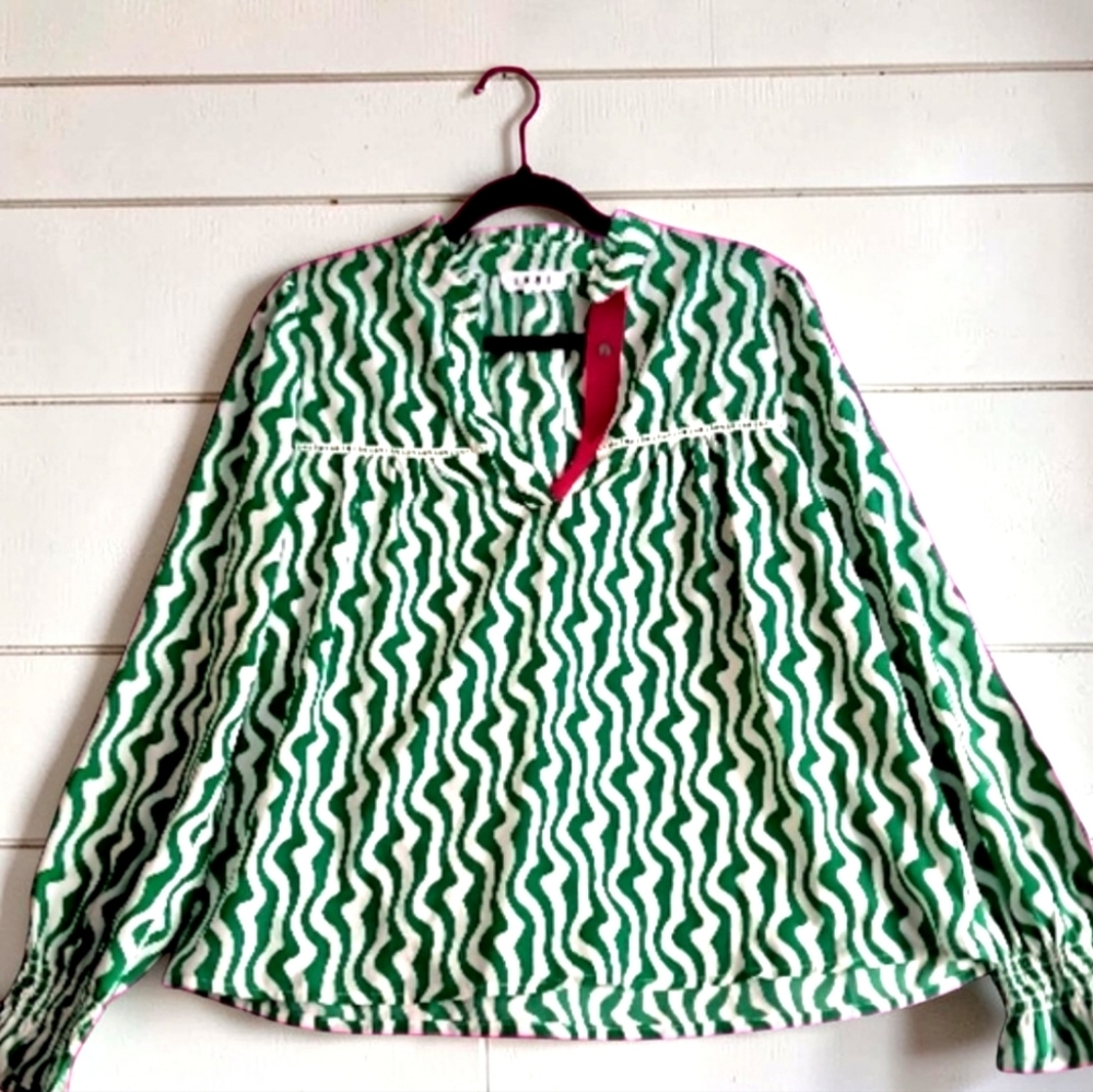 THML Womens Long Sleeve Blouse Green/White Wave Fuschia Accent Medium EUC - Picture 2 of 13